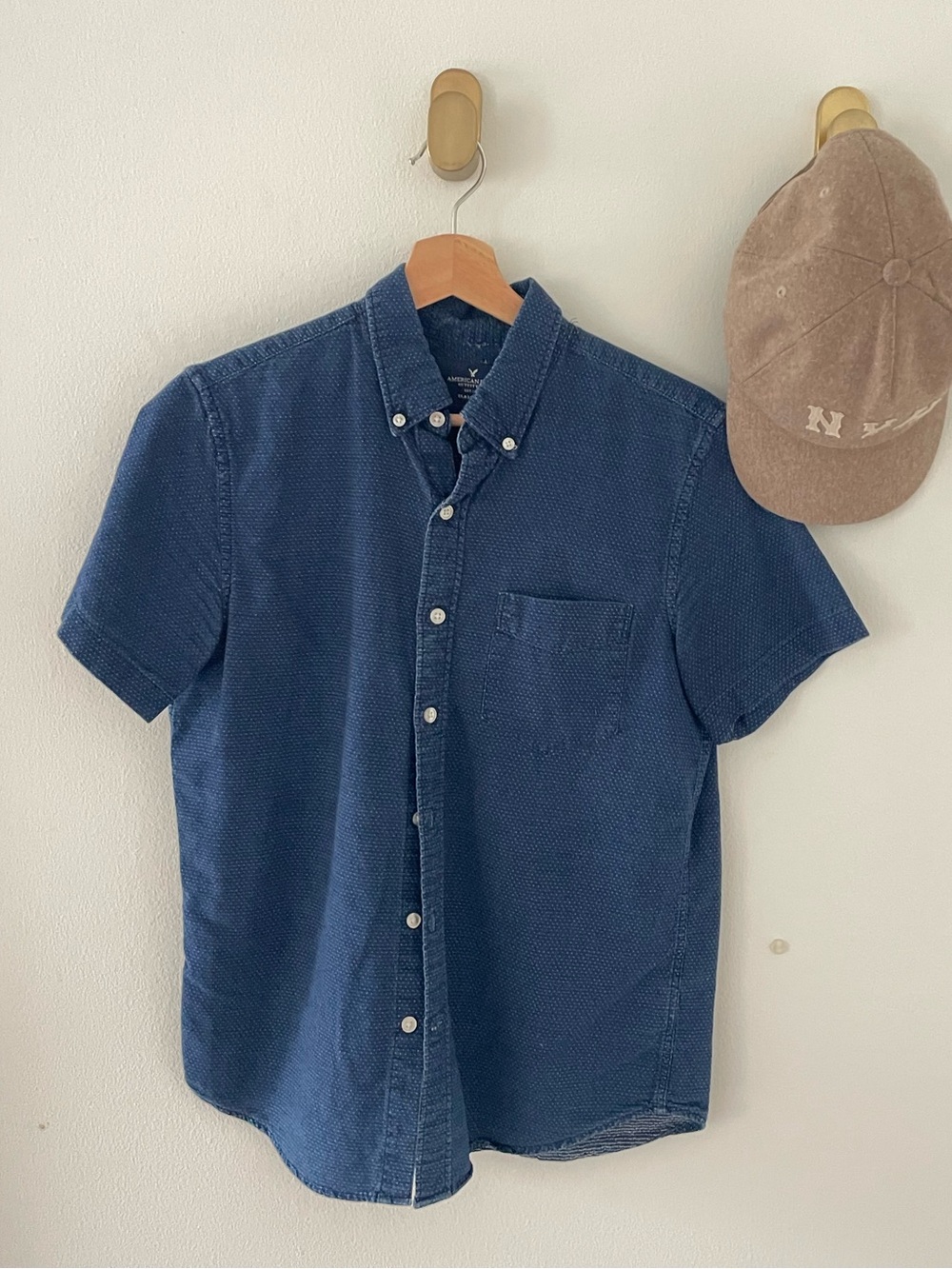 American Eagle Short Sleeve Button Down
